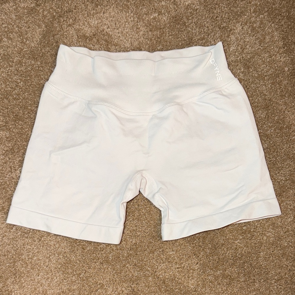 DFYNE White Impact Shorts